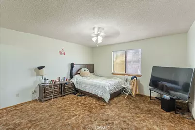 16226 Brookfield Drive, Victorville, CA 92394 - Photo 21