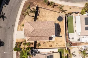 21001 High Crest Dr, Lake Elsinore, CA 92532 - Photo 35