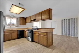 22612 Viento Rd, Apple Valley, CA 92308 - Photo 11