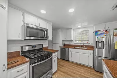 21928 Isatis Avenue, Apple Valley, CA 92307 - Photo 17