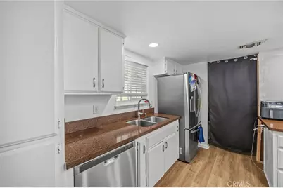 21928 Isatis Avenue, Apple Valley, CA 92307 - Photo 13