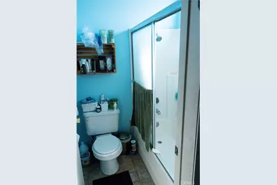 9010 Newport, Fontana, CA 92335 - Photo 33