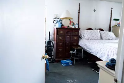 9010 Newport, Fontana, CA 92335 - Photo 21