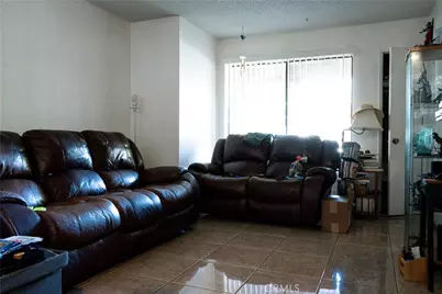 9010 Newport, Fontana, CA 92335 - Photo 7