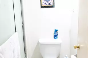 9010 Newport, Fontana, CA 92335 - Photo 27