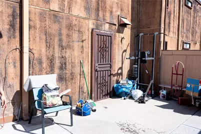 9010 Newport, Fontana, CA 92335 - Photo 37