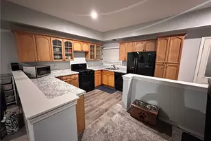 23995 Scenic Dr, Crestline, CA 92325 - Photo 9