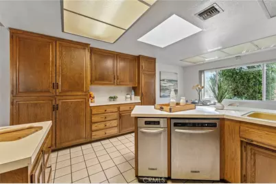 562 E Allen Avenue, San Dimas, CA 91773 - Photo 13