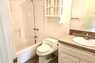 23441 Lakeview Dr, Tehachapi, CA 93581 - Photo 13