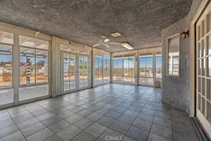 16924 Crestview, Victorville, CA 92395 - Photo 31