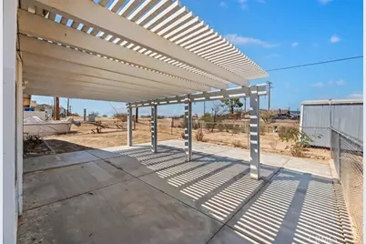 16924 Crestview, Victorville, CA 92395 - Photo 35