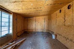 25435 Skyline Dr, Apple Valley, CA 92308 - Photo 17