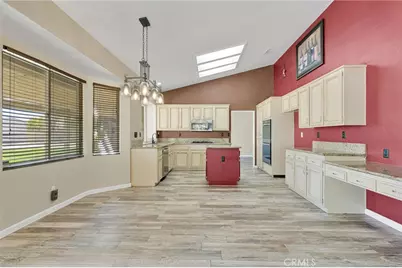 12971 Lompoc, Apple Valley, CA 92308 - Photo 11
