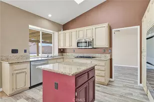 12971 Lompoc, Apple Valley, CA 92308 - Photo 13