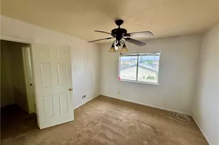 18286 Lakeview Dr, Victorville, CA 92395 - Photo 17