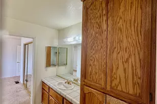 18286 Lakeview Dr, Victorville, CA 92395 - Photo 19