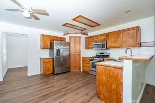 11477 Palisades Ct, Adelanto, CA 92301 - Photo 9