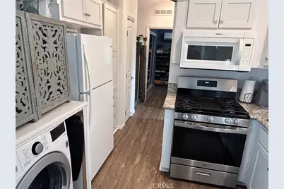 1409 Redlands Blvd #27, Redlands, CA 92373 - Photo 11