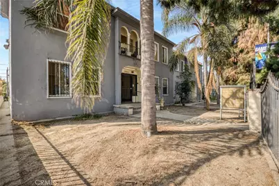 844 W Martin Luther King Jr. Boulevard, Los Angeles, CA 90037 - Photo 1