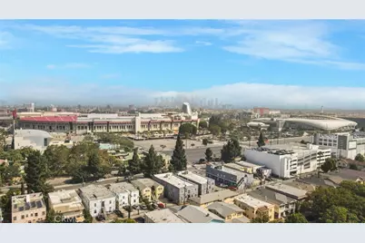 844 W Martin Luther King Jr. Boulevard, Los Angeles, CA 90037 - Photo 11