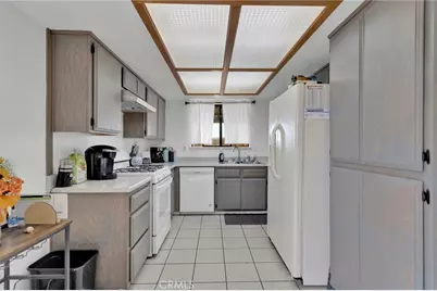 1100 Teton Drive, Barstow, CA 92311 - Photo 9