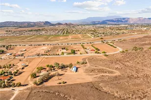 28750 Warren Rd, Hemet, CA 92545 - Photo 5