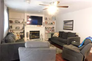 8801 Hickory Dr, California City, CA 93505 - Photo 9