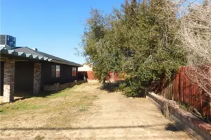 8801 Hickory Dr, California City, CA 93505 - Photo 21