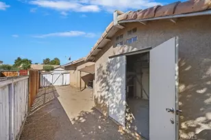 12441 Petaluma, Victorville, CA 92392 - Photo 37