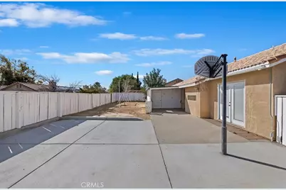 12441 Petaluma, Victorville, CA 92392 - Photo 33