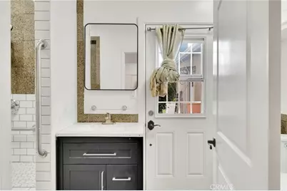 1925 Berkeley, Echo Park, CA 90026 - Photo 17