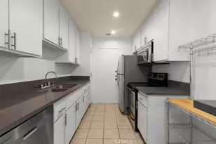 1115 S Elm Dr, Los Angeles, CA 90035 - Photo 11