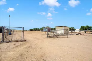 9275 Rattlesnake Rd, Phelan, CA 92371 - Photo 53