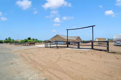 9275 Rattlesnake Rd., Phelan, CA 92371 - Photo 7