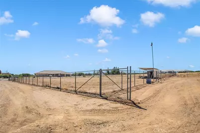 9275 Rattlesnake Rd., Phelan, CA 92371 - Photo 57