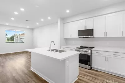 9516 Hannah Way, Riverside, CA 92503 - Photo 5