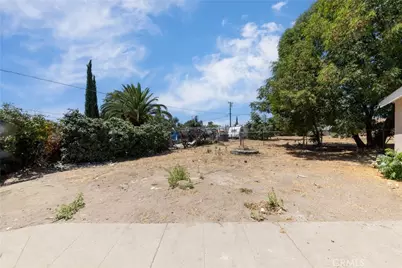 7070 Osbun, San Bernardino, CA 92404 - Photo 11
