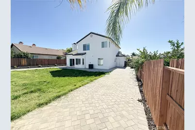 1679 Stone Creek, Beaumont, CA 92223 - Photo 5