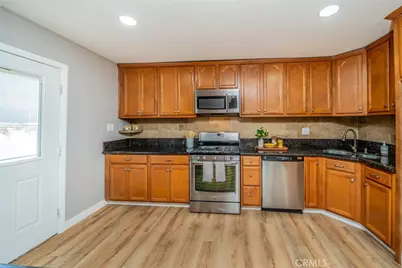 24790 Monterey, San Bernardino, CA 92410 - Photo 11