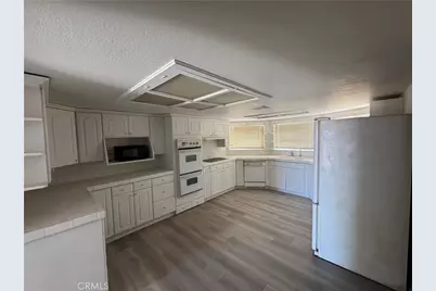 42750 Orchid, Hinkley, CA 92347 - Photo 13