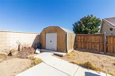 10990 Windcrest, Adelanto, CA 92301 - Photo 25