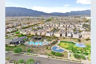 16570 Wyndham #12, Fontana, CA 92336 - Photo 13