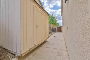 25980 Avenida Espaldar, Moreno Valley, CA 92551 - Photo 41