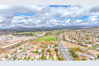 25980 Avenida Espaldar, Moreno Valley, CA 92551 - Photo 33