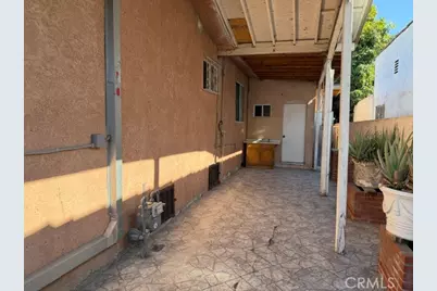 1070 N Evergreen, Los Angeles, CA 90033 - Photo 15