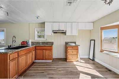 10444 Mono Road, Phelan, CA 92371 - Photo 5