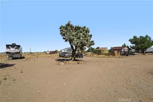 10444 Mono Rd, Phelan, CA 92371 - Photo 17