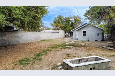 2450 N Sierra Way, San Bernardino, CA 92405 - Photo 23