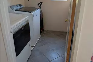 7397 McClellan, Fontana, CA 92336 - Photo 11