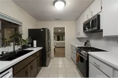 5680 Falling Leaf, Jurupa Valley, CA 92509 - Photo 13